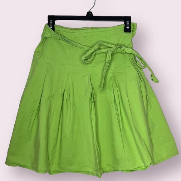 Tracy Evan’s Neon Green Tie Front Pleated Y2K Aesthetic Trendy Mini Skirt 5 - Picture 1 of 6